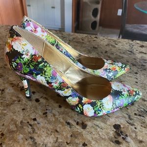 143 girl floral heels